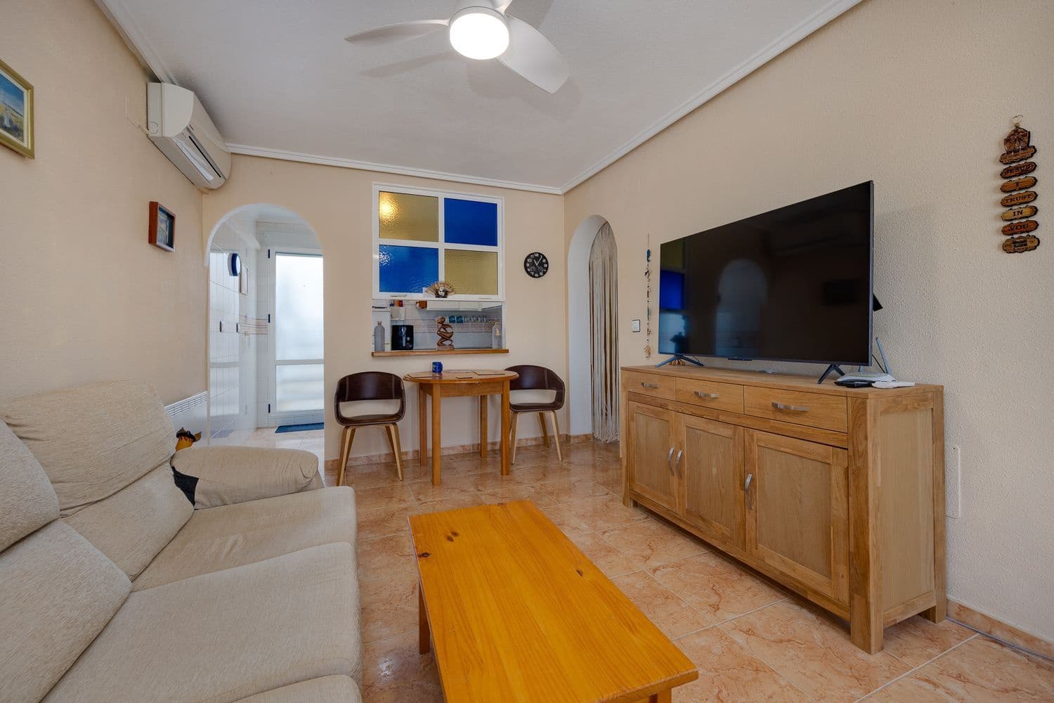 2 soverom Hus til salgs i Torrevieja med svømmebasseng garasje - € 129 000 (Ref: 9471910)