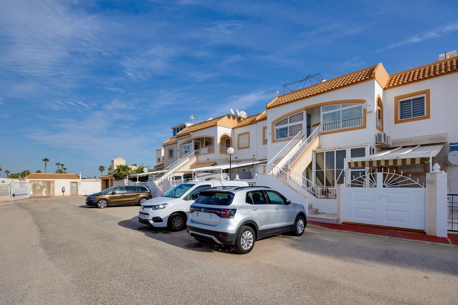 2 soverom Hus til salgs i Torrevieja med svømmebasseng garasje - € 129 000 (Ref: 9471910)