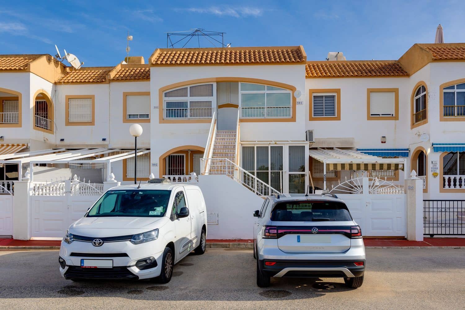 2 soverom Hus til salgs i Torrevieja med svømmebasseng garasje - € 129 000 (Ref: 9471910)