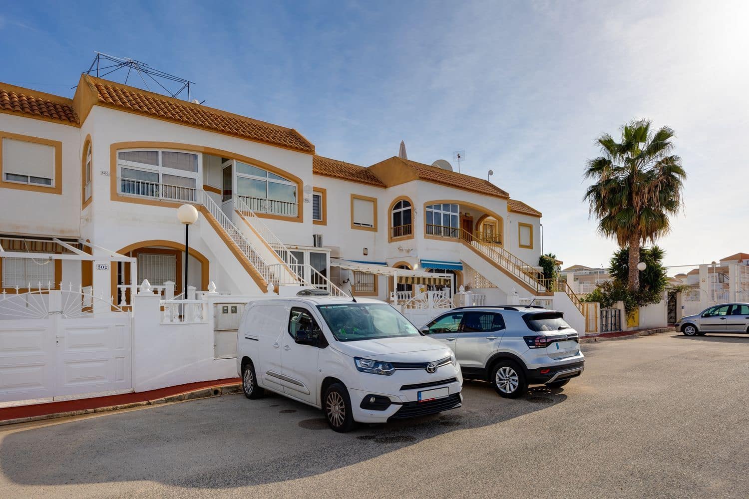 2 soverom Hus til salgs i Torrevieja med svømmebasseng garasje - € 129 000 (Ref: 9471910)