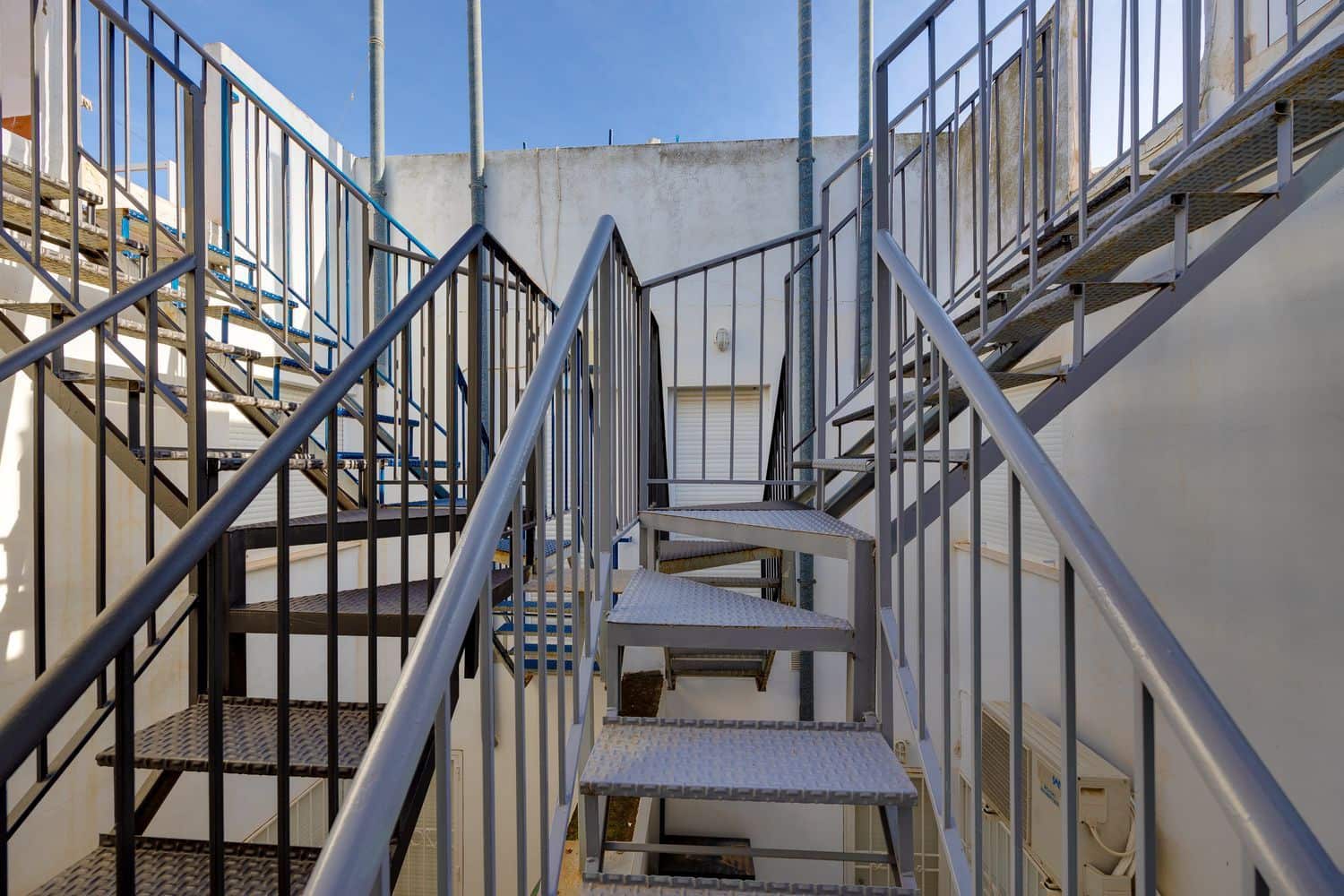 2 soverom Hus til salgs i Torrevieja med svømmebasseng garasje - € 129 000 (Ref: 9471910)