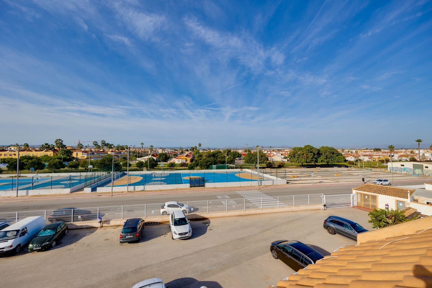 2 soverom Hus til salgs i Torrevieja med svømmebasseng garasje - € 129 000 (Ref: 9471910)