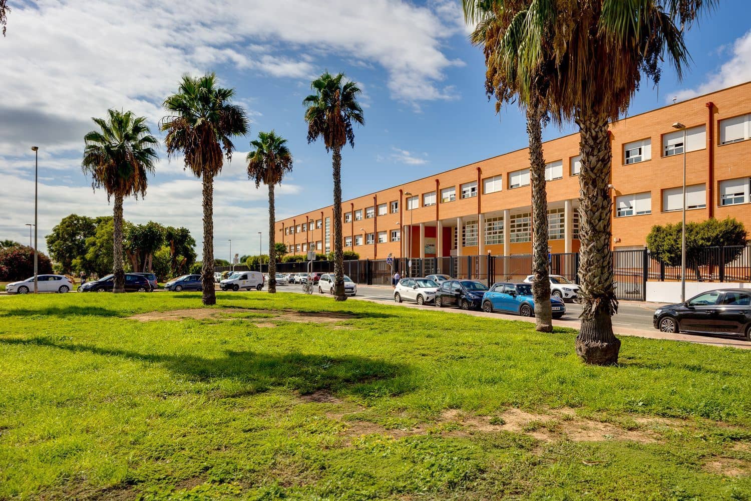 2 soverom Hus til salgs i Torrevieja med svømmebasseng garasje - € 129 000 (Ref: 9471910)