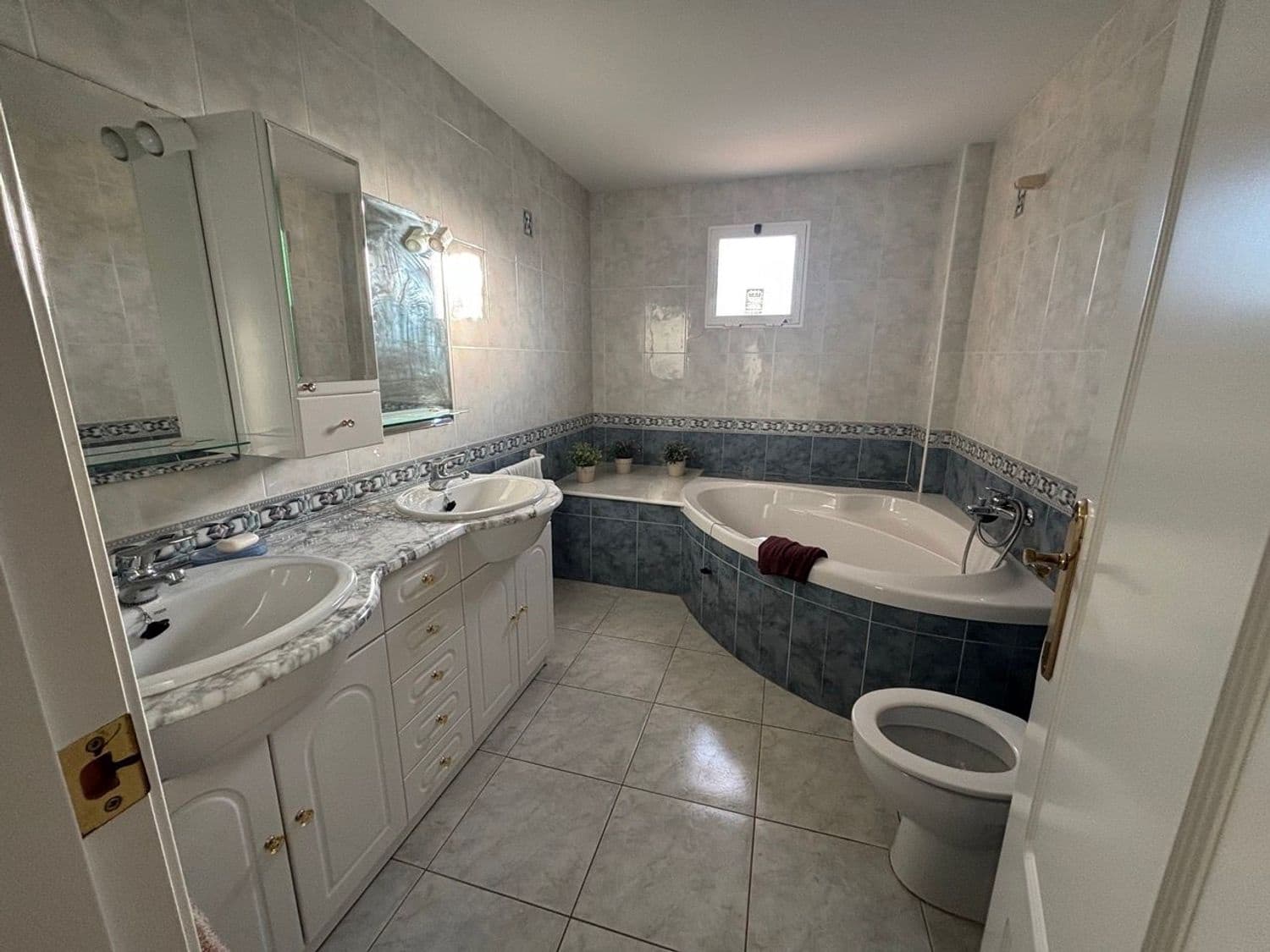 4 soverom Villa til salgs i Busot med svømmebasseng garasje - € 290 000 (Ref: 9483355)