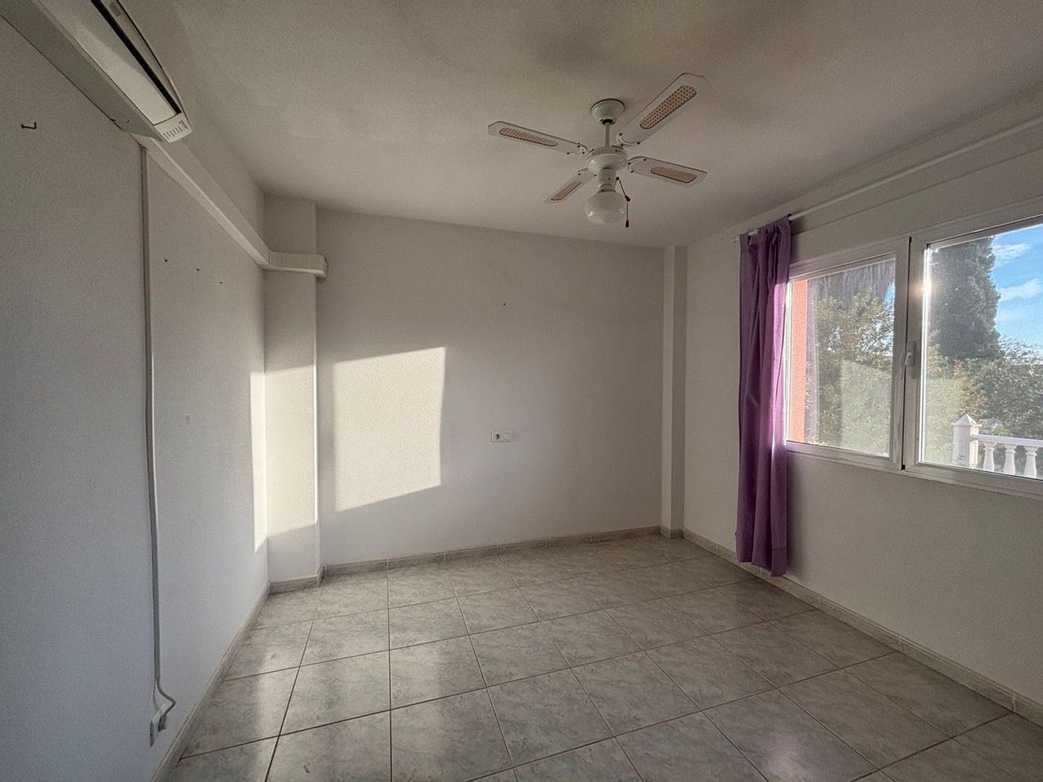 4 soverom Villa til salgs i Busot med svømmebasseng garasje - € 290 000 (Ref: 9483355)