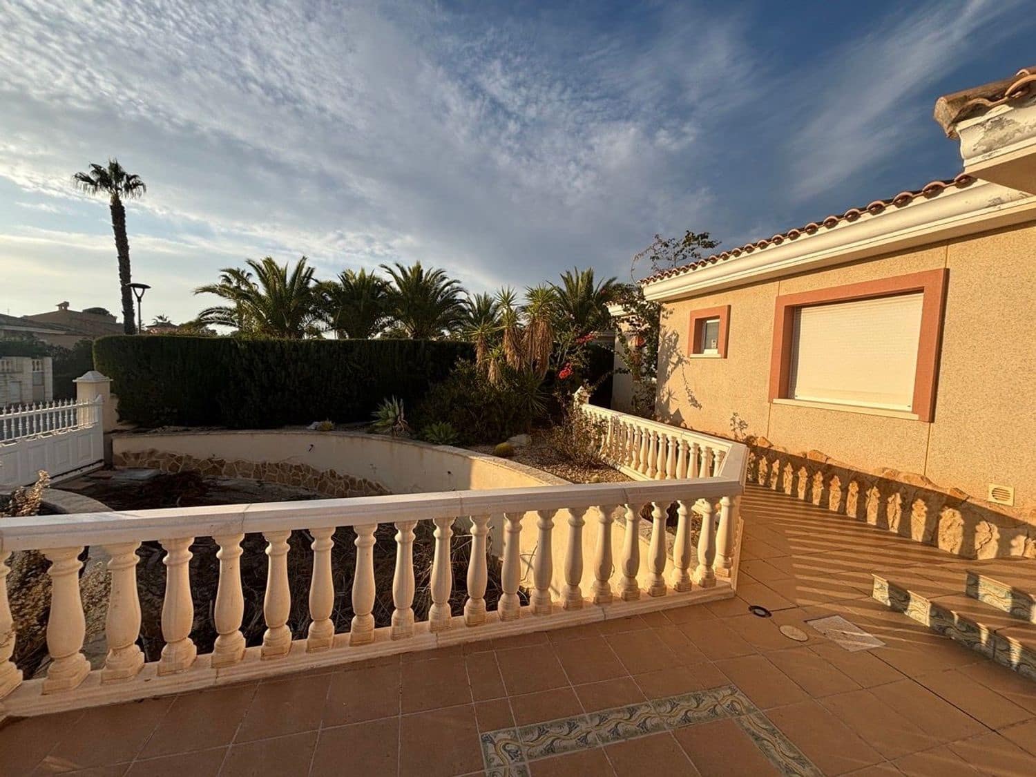 4 soverom Villa til salgs i Busot med svømmebasseng garasje - € 290 000 (Ref: 9483355)