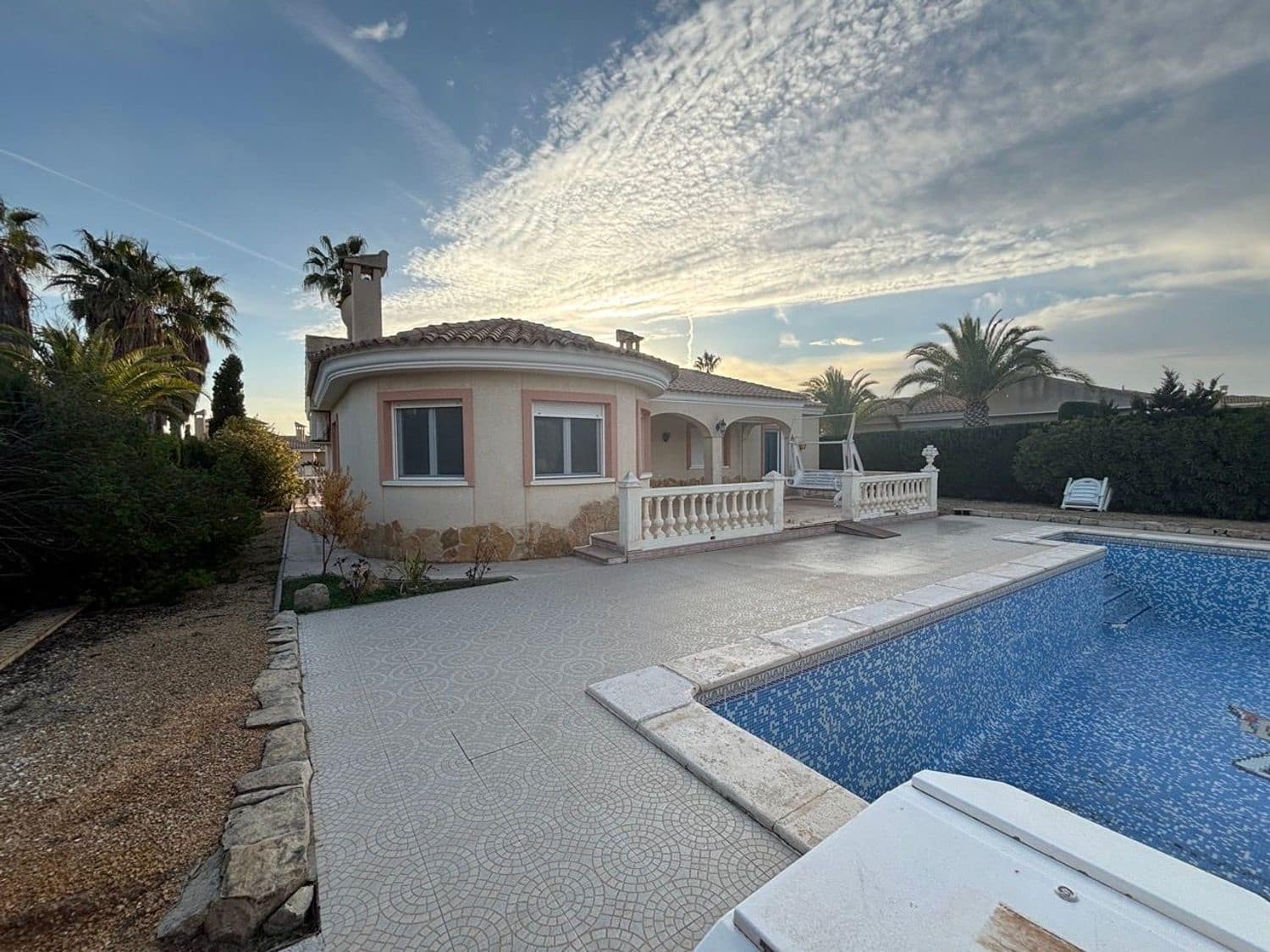 4 soverom Villa til salgs i Busot med svømmebasseng garasje - € 290 000 (Ref: 9483355)