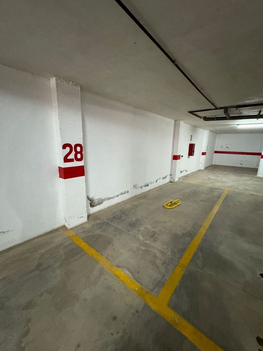 Garagem para venda em Torrevieja - 10 800 € (Ref: 9490977)