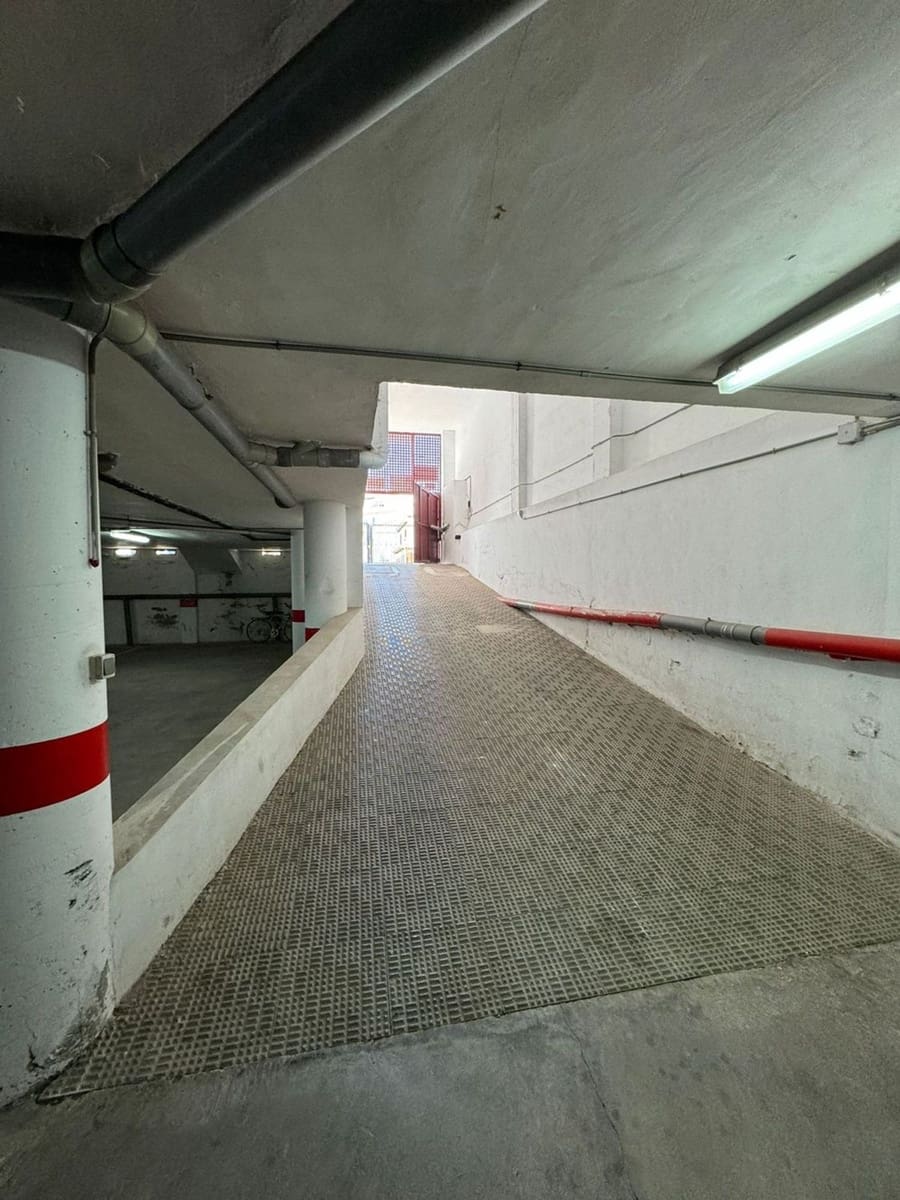 Garagem para venda em Torrevieja - 10 800 € (Ref: 9490977)