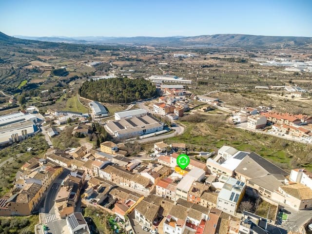 4 slaapkamer Huis te koop in Banyeres de Mariola met zwembad garage - € 169.000 (Ref: 9503718)