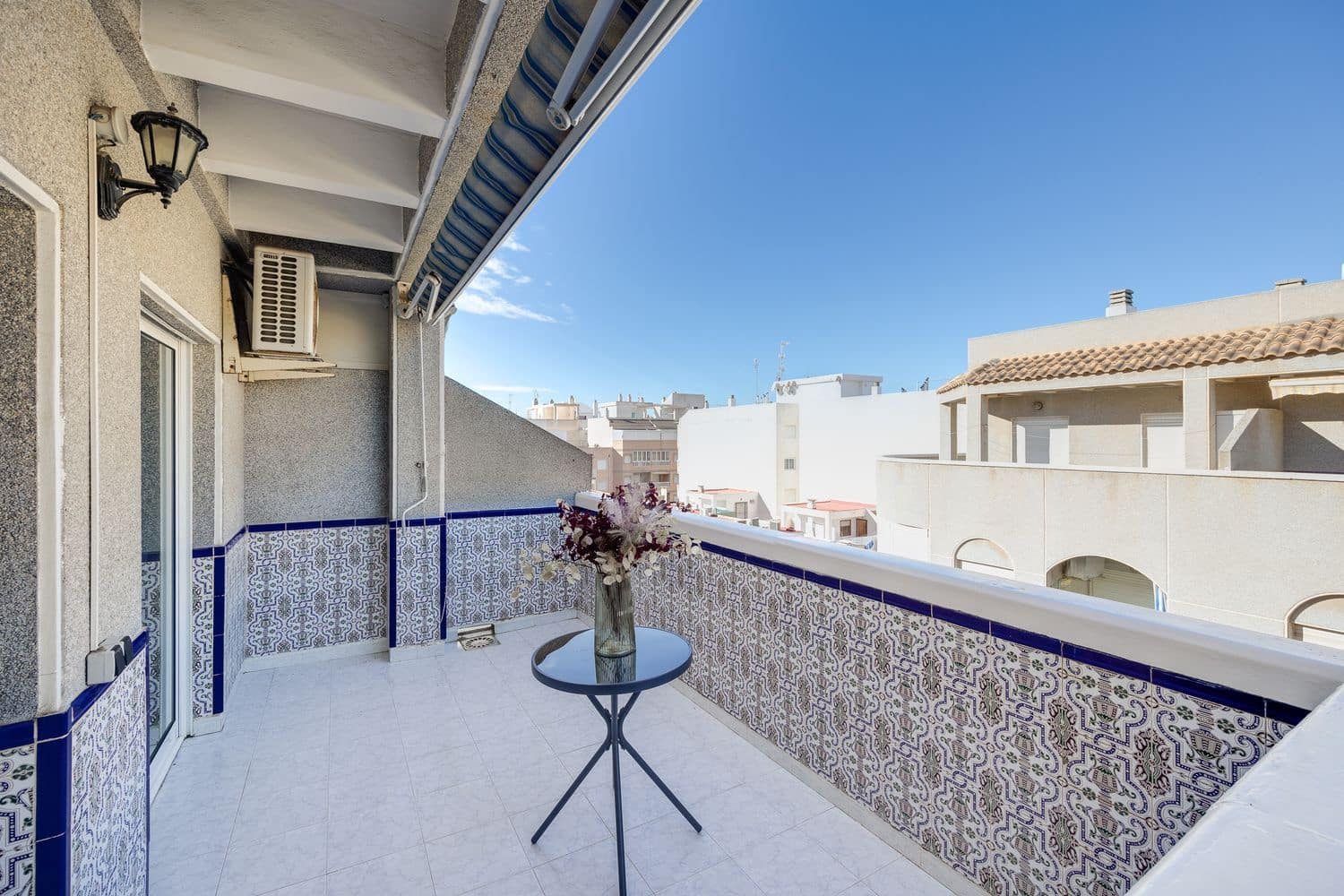 1 quarto Apartamento para venda em Torrevieja com garagem - 109 000 € (Ref: 9503719)