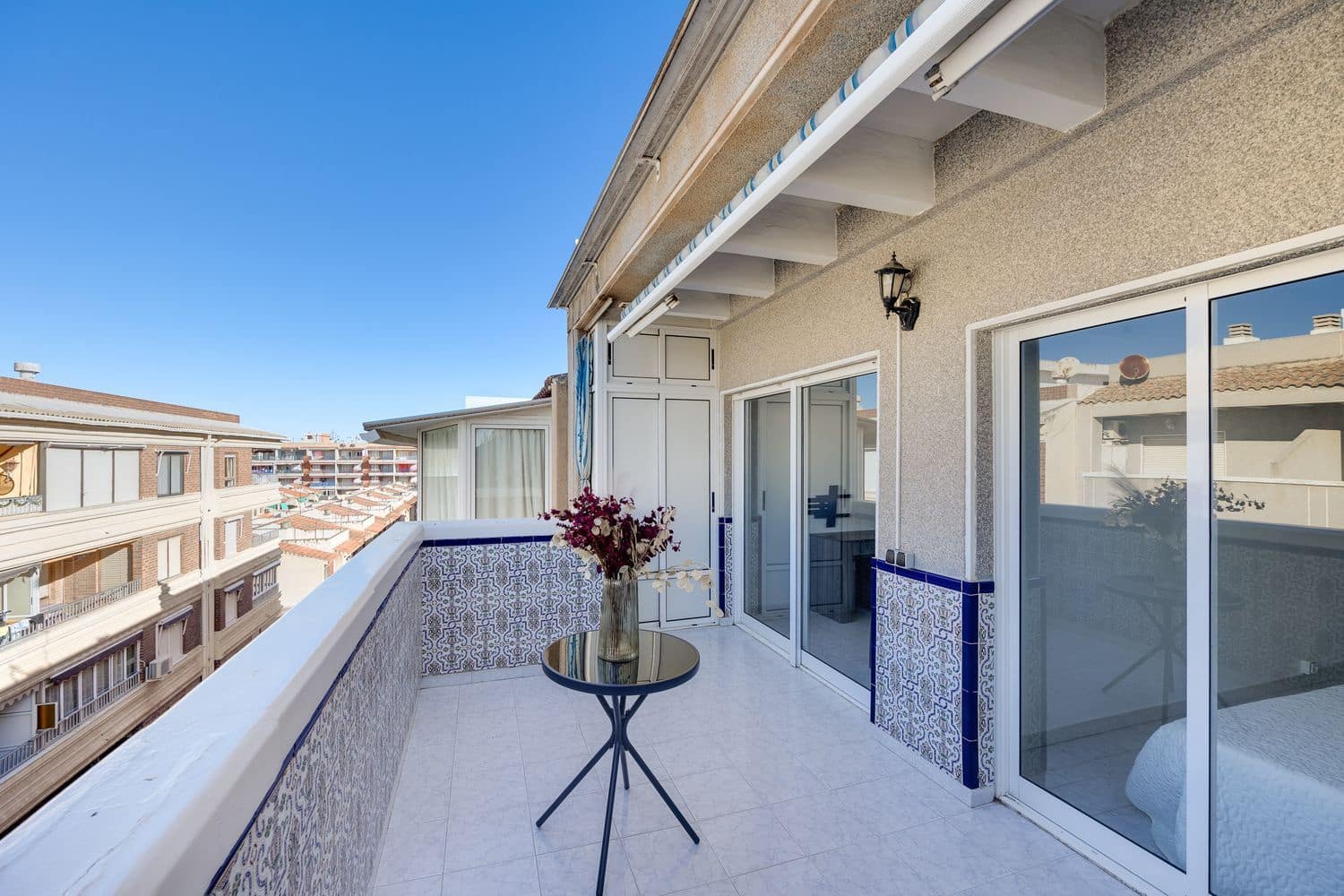1 quarto Apartamento para venda em Torrevieja com garagem - 109 000 € (Ref: 9503719)