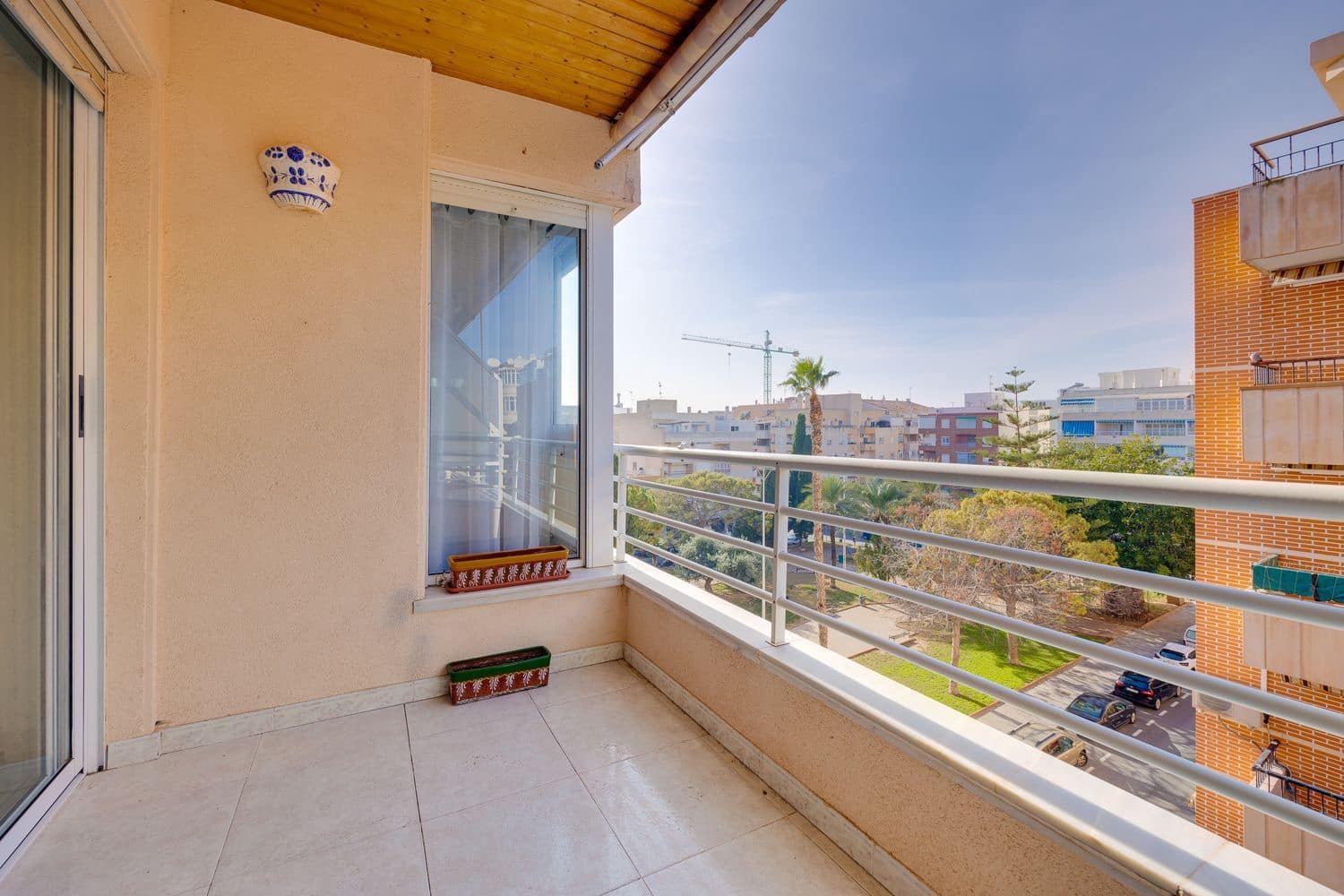 2 soveværelse Lejlighed til salg i Torrevieja med swimmingpool garage - € 159.000 (Ref: 9512041)