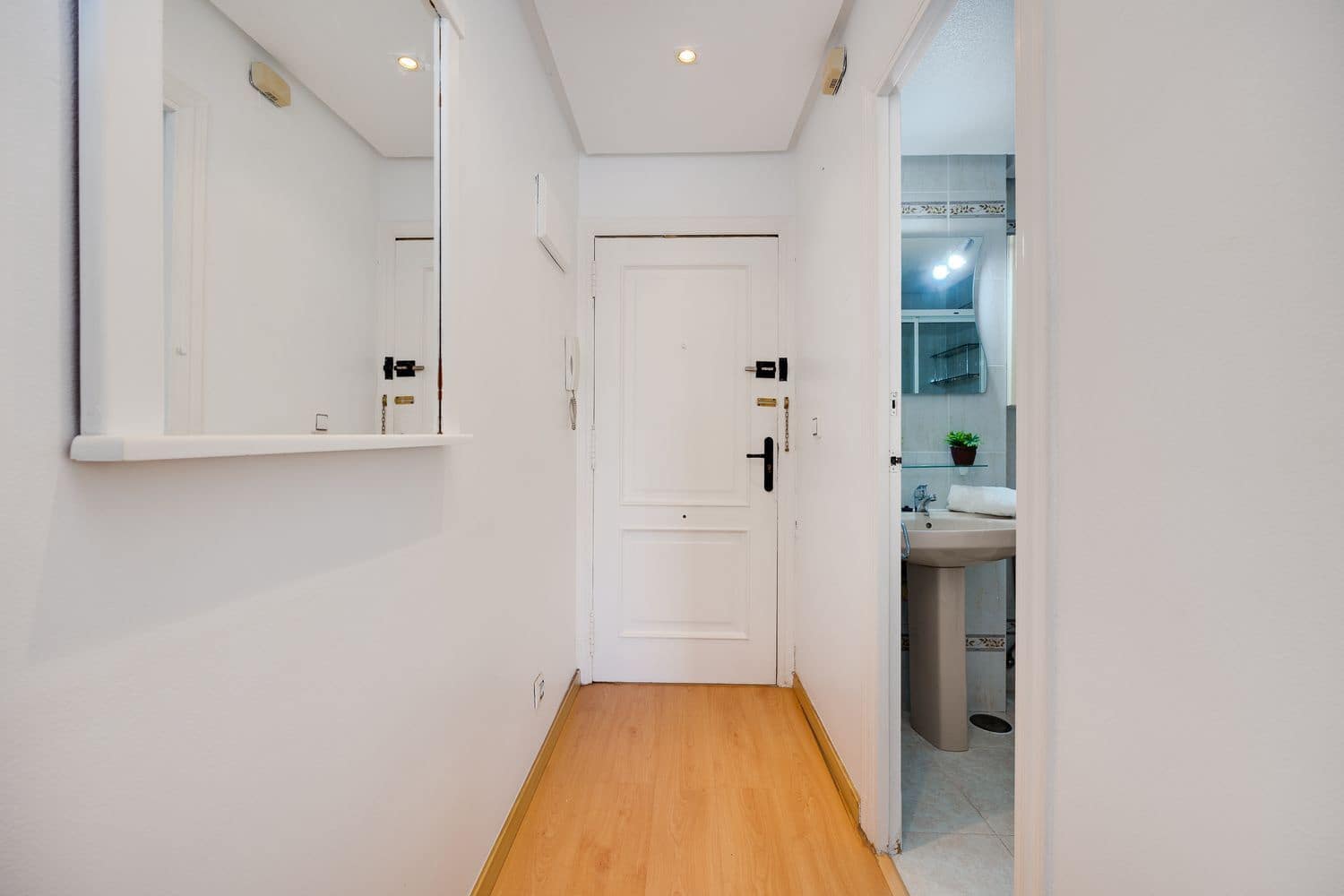 2 soveværelse Lejlighed til salg i Torrevieja med swimmingpool garage - € 159.000 (Ref: 9512041)