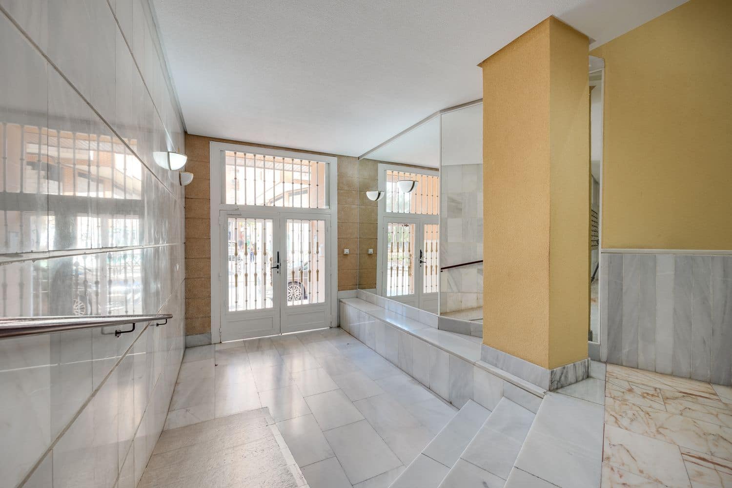 2 soveværelse Lejlighed til salg i Torrevieja med swimmingpool garage - € 159.000 (Ref: 9512041)