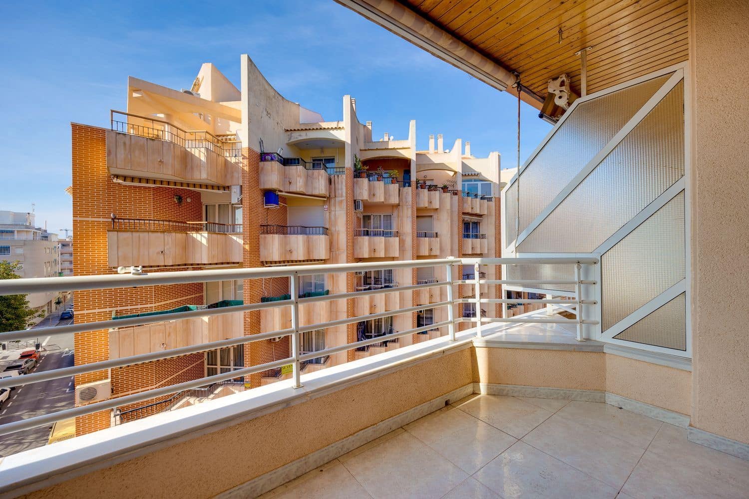 2 soveværelse Lejlighed til salg i Torrevieja med swimmingpool garage - € 159.000 (Ref: 9512041)