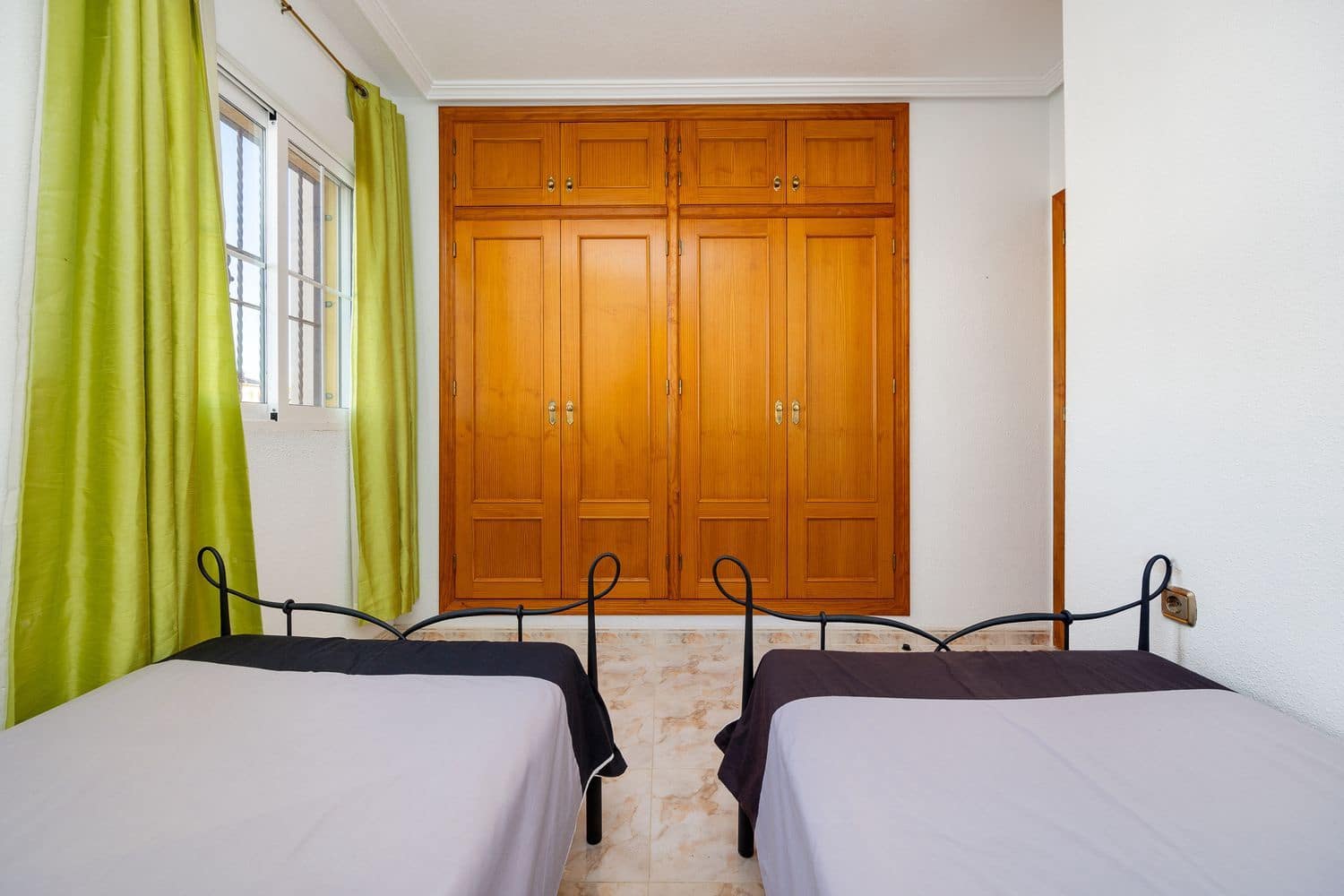 2 chambre Appartement à vendre à Orihuela Costa avec piscine garage - 129 900 € (Ref: 9523932)