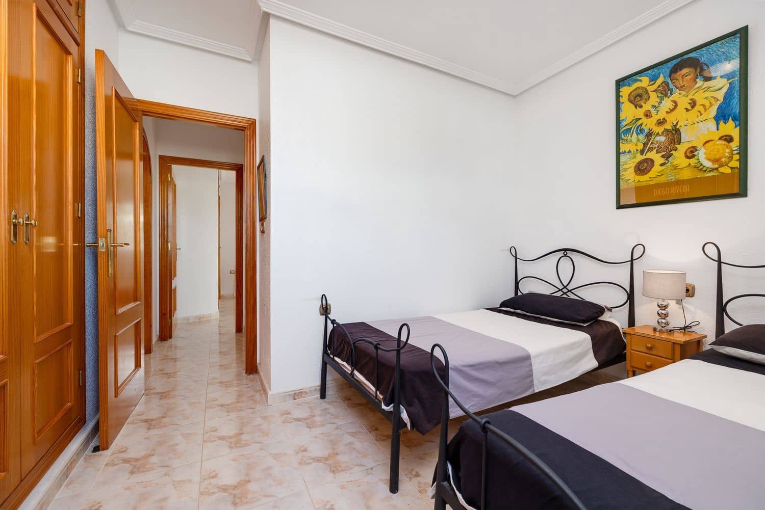 2 chambre Appartement à vendre à Orihuela Costa avec piscine garage - 129 900 € (Ref: 9523932)