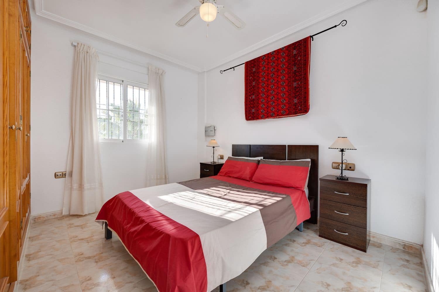 2 chambre Appartement à vendre à Orihuela Costa avec piscine garage - 129 900 € (Ref: 9523932)