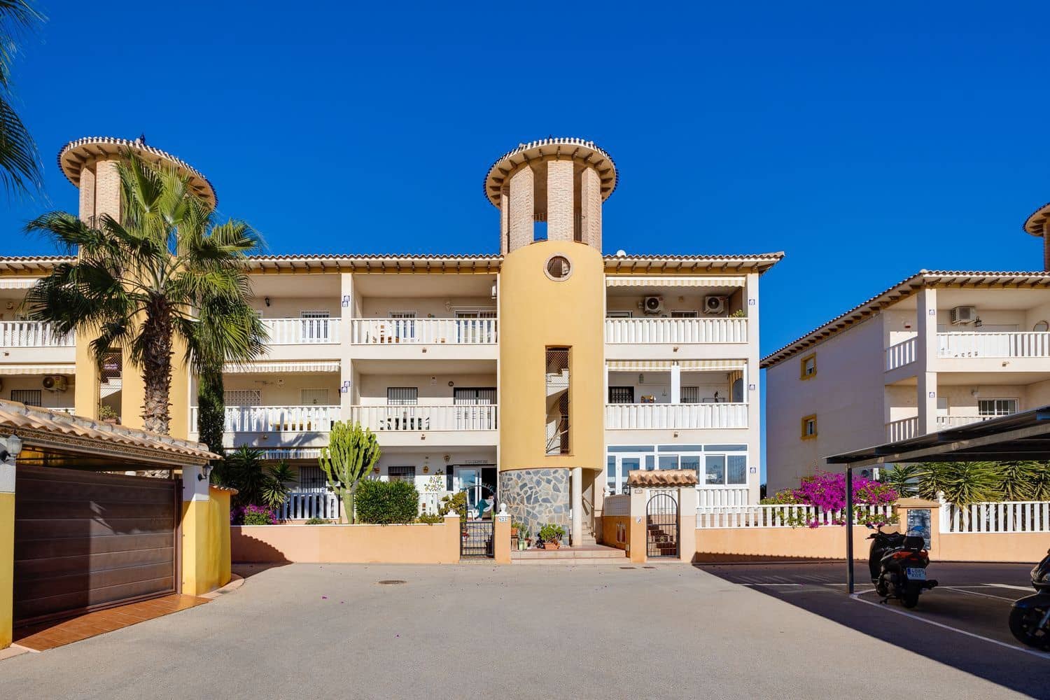 2 chambre Appartement à vendre à Orihuela Costa avec piscine garage - 129 900 € (Ref: 9523932)