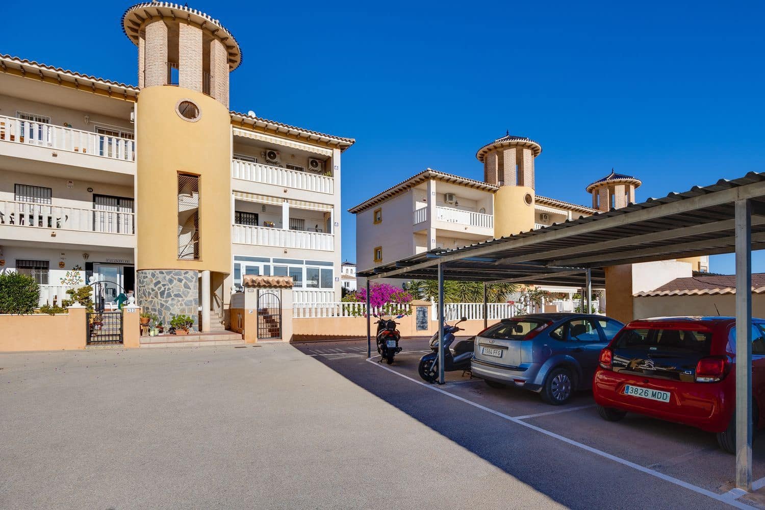 2 chambre Appartement à vendre à Orihuela Costa avec piscine garage - 129 900 € (Ref: 9523932)