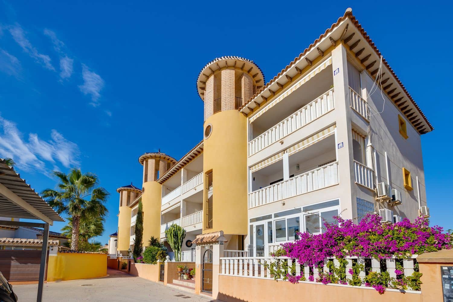 2 chambre Appartement à vendre à Orihuela Costa avec piscine garage - 129 900 € (Ref: 9523932)