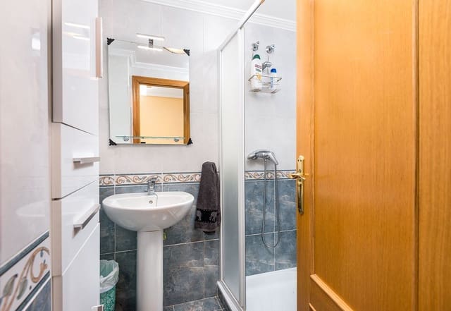 2 slaapkamer Appartement te koop in El Campello met zwembad garage - € 344.900 (Ref: 9525911)