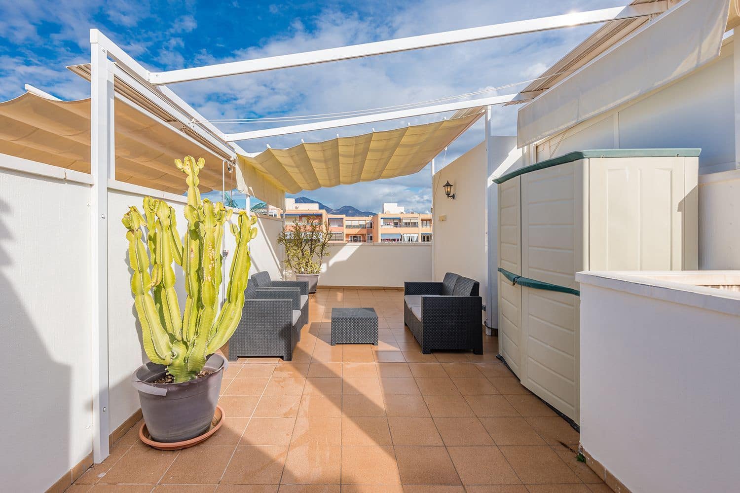 2 slaapkamer Appartement te koop in El Campello met zwembad garage - € 344.900 (Ref: 9525911)