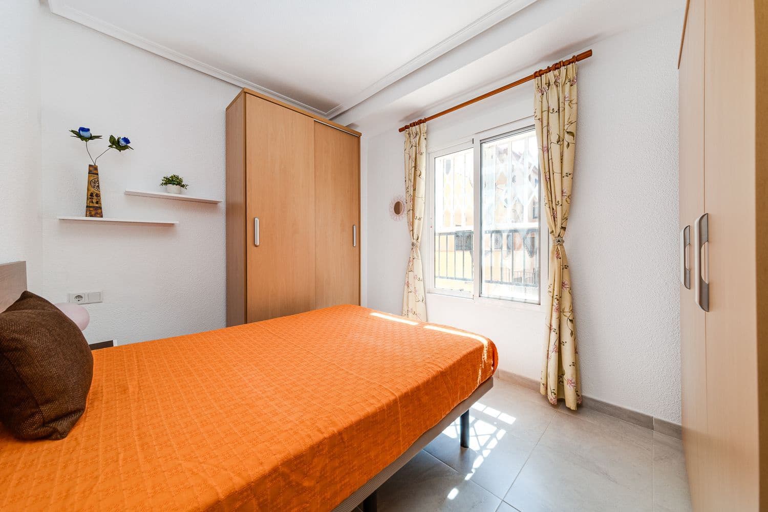 1 bedroom Apartment for sale in Torrevieja with pool garage - € 81,000 (Ref: 9525912)