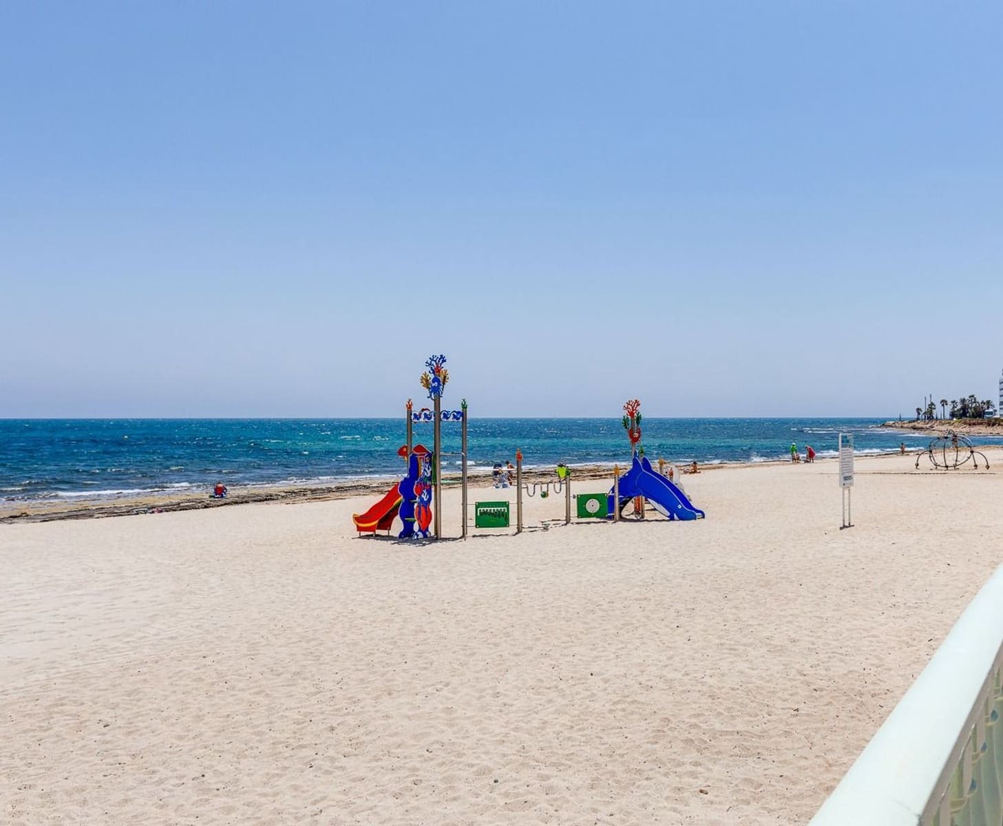 1 bedroom Apartment for sale in Torrevieja with garage - € 167,000 (Ref: 9529241)