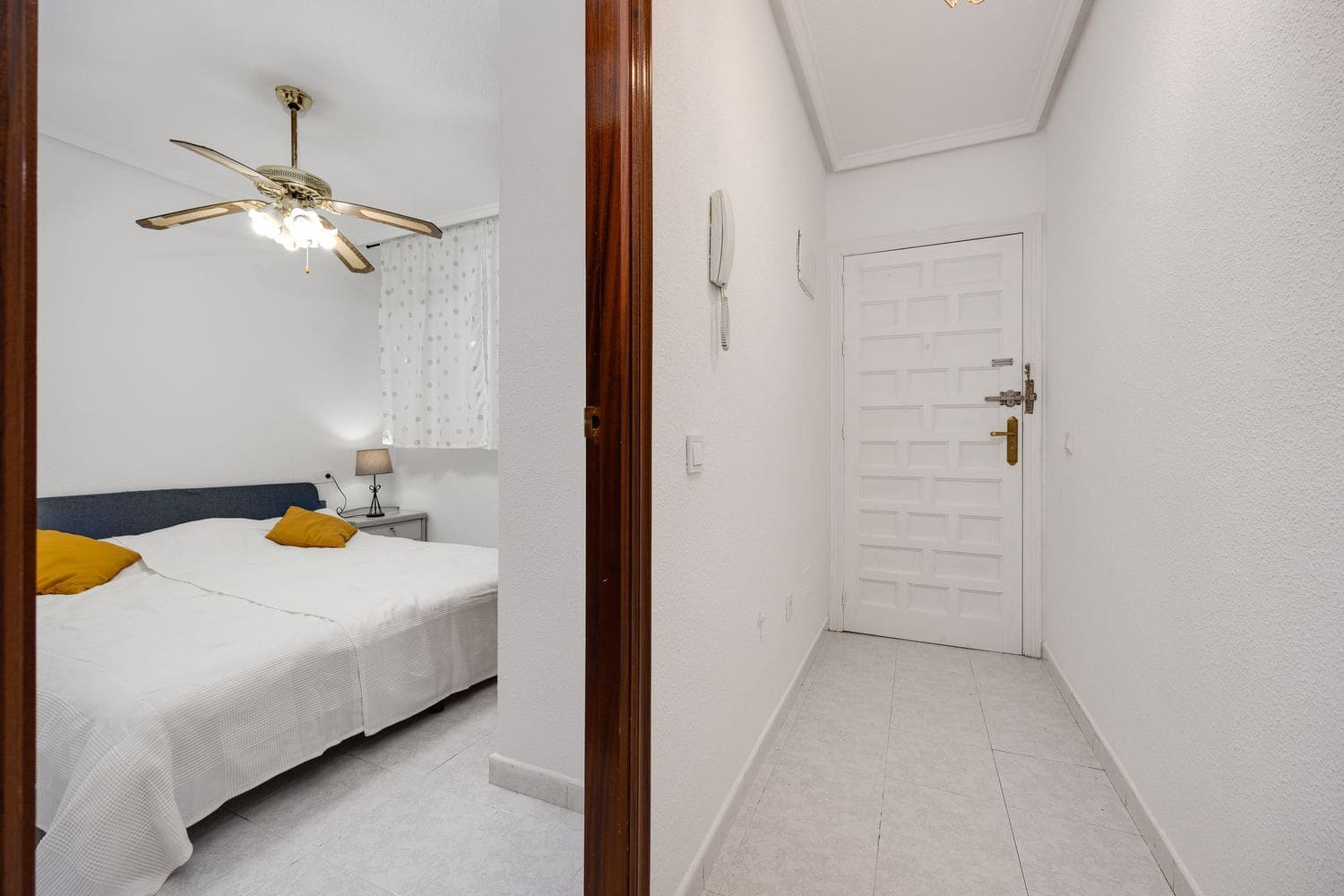 1 makuuhuone Huoneisto myytävänä paikassa Torrevieja mukana uima-altaan 
autotalli - 91 500 € (Ref: 9554368)