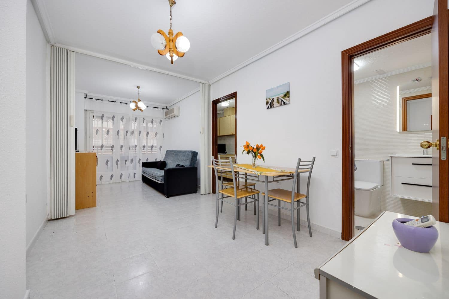 1 makuuhuone Huoneisto myytävänä paikassa Torrevieja mukana uima-altaan 
autotalli - 91 500 € (Ref: 9554368)