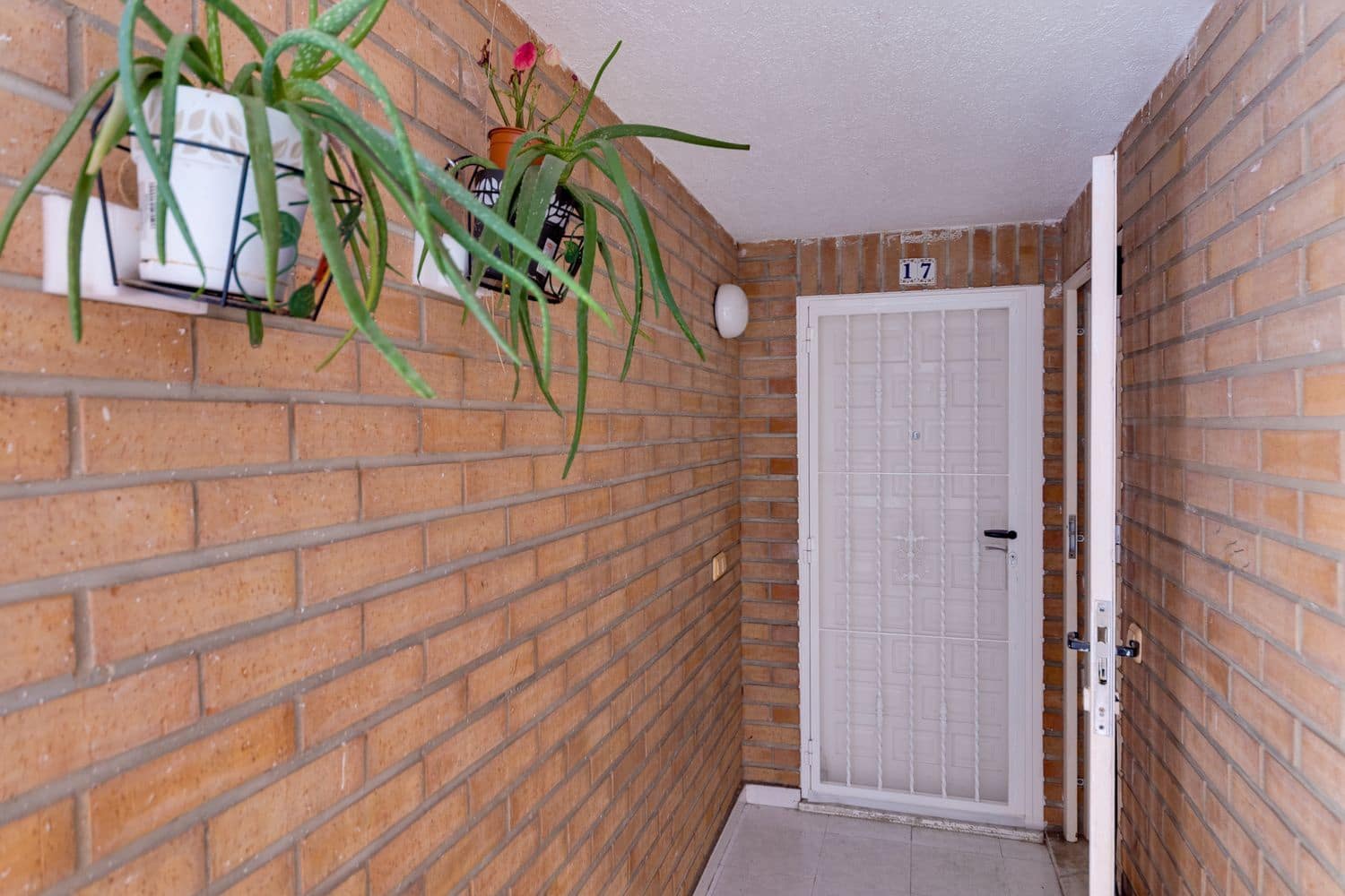 1 makuuhuone Huoneisto myytävänä paikassa Torrevieja mukana uima-altaan 
autotalli - 91 500 € (Ref: 9554368)