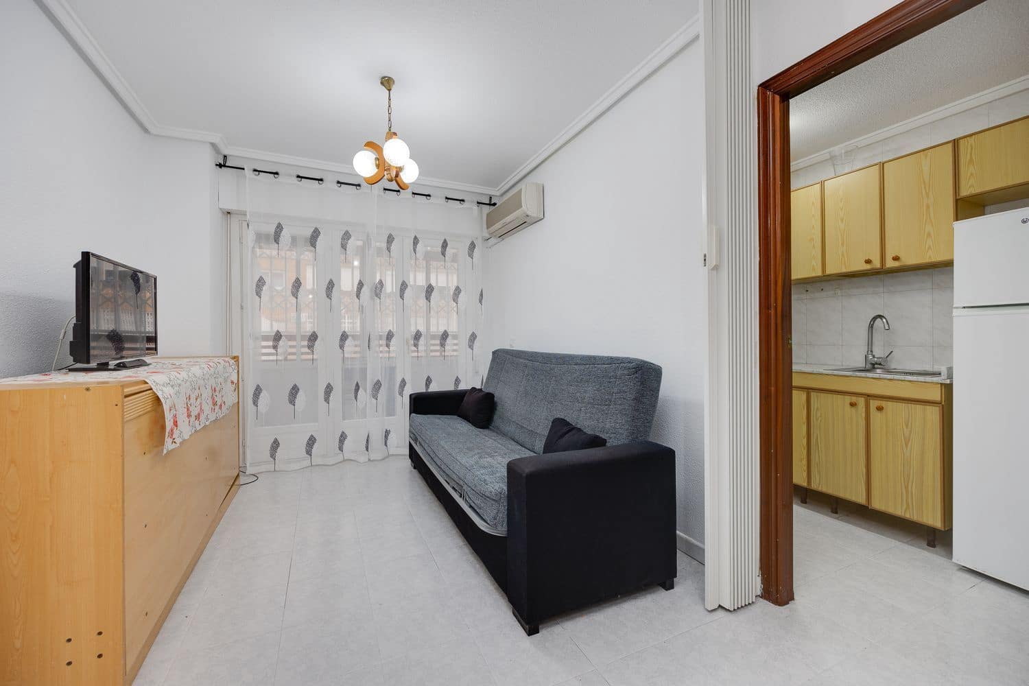 1 makuuhuone Huoneisto myytävänä paikassa Torrevieja mukana uima-altaan 
autotalli - 91 500 € (Ref: 9554368)