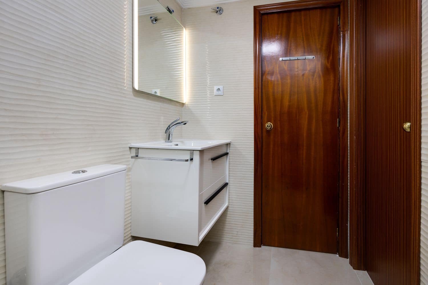 1 makuuhuone Huoneisto myytävänä paikassa Torrevieja mukana uima-altaan 
autotalli - 91 500 € (Ref: 9554368)