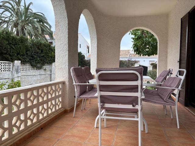 3 slaapkamer Villa te koop in El Campello met zwembad garage - € 550.000 (Ref: 9598527)