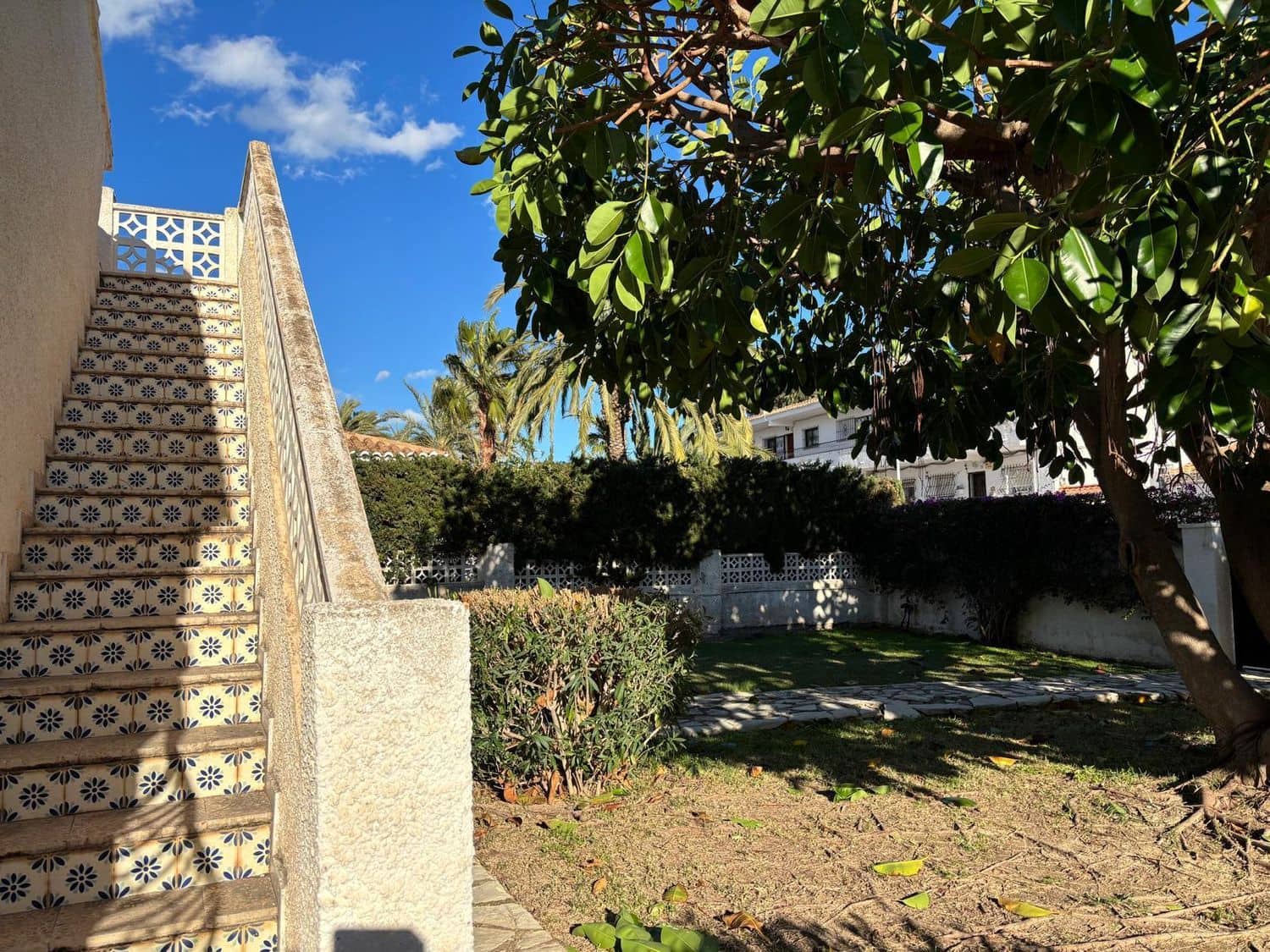 3 slaapkamer Villa te koop in El Campello met zwembad garage - € 550.000 (Ref: 9598527)