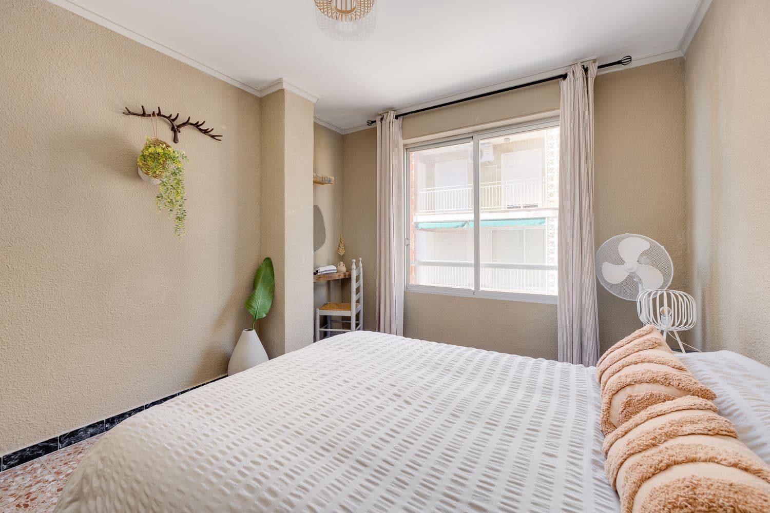 3 slaapkamer Appartement te koop in Torrevieja met garage - € 298.000 (Ref: 9624225)