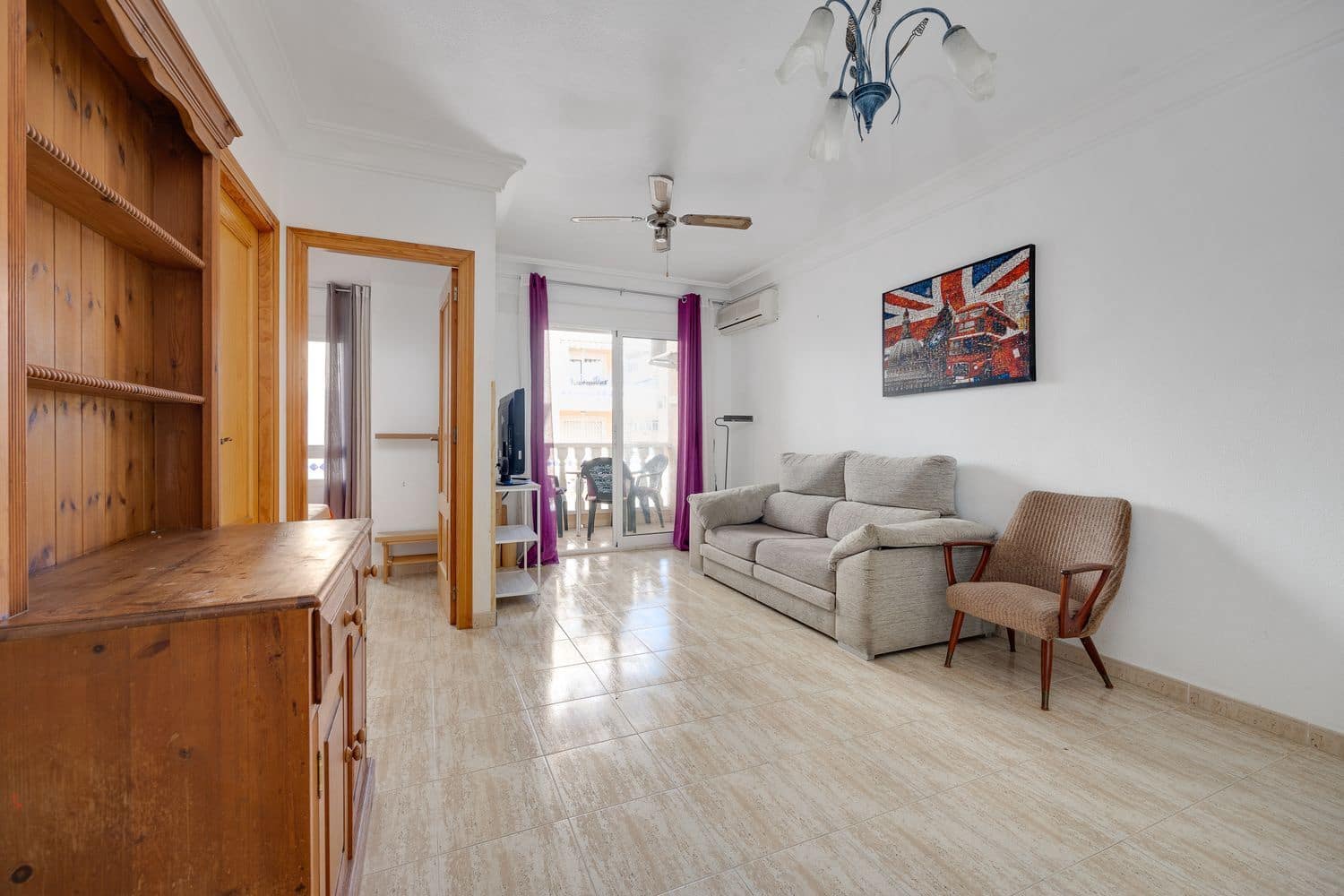 Apartamento de 2 habitaciones en Guardamar del Segura en venta con piscina garaje - 135.000 € (Ref: 9636215)