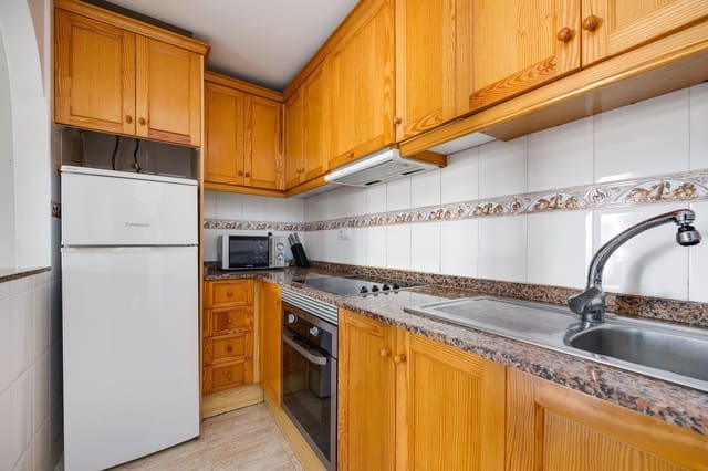 Apartamento de 2 habitaciones en Zona Pueblo, Guardamar del Segura en venta con piscina garaje - 135.000 € (Ref: 9636215)