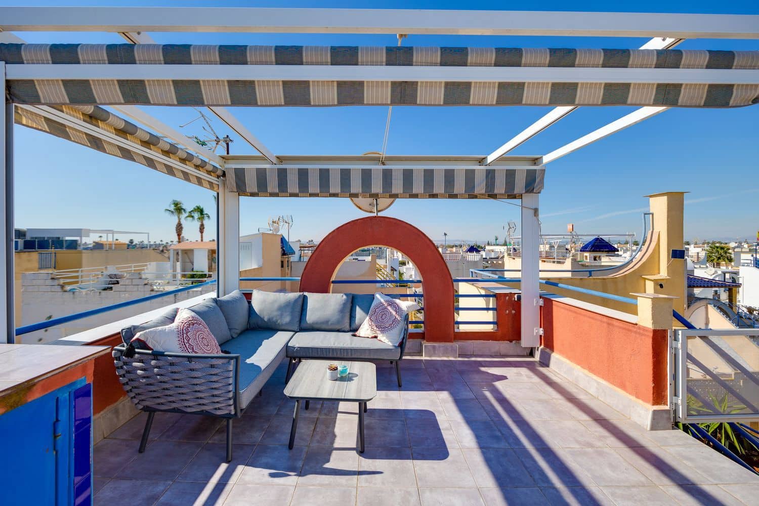 1 soveværelse Byhus til salg i Torrevieja med swimmingpool garage - € 118.000 (Ref: 9636216)