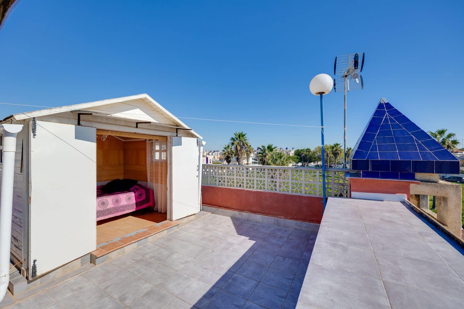 1 soveværelse Byhus til salg i Torrevieja med swimmingpool garage - € 118.000 (Ref: 9636216)