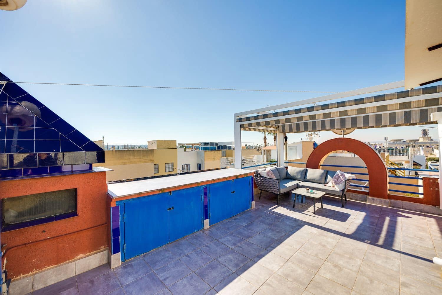 1 soveværelse Byhus til salg i Torrevieja med swimmingpool garage - € 118.000 (Ref: 9636216)