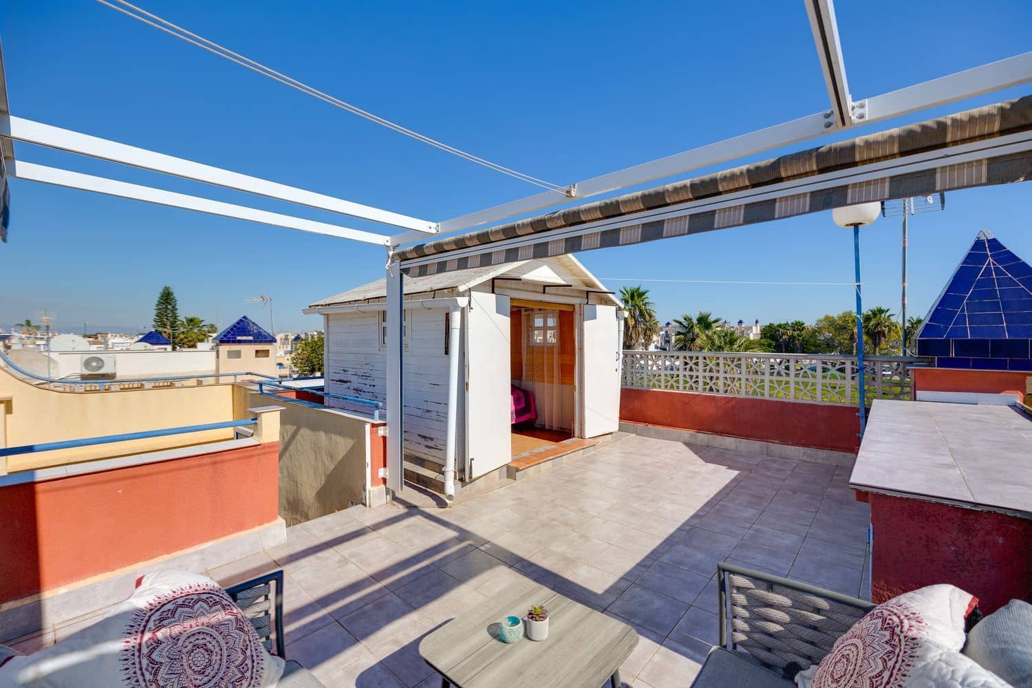 1 soveværelse Byhus til salg i Torrevieja med swimmingpool garage - € 118.000 (Ref: 9636216)