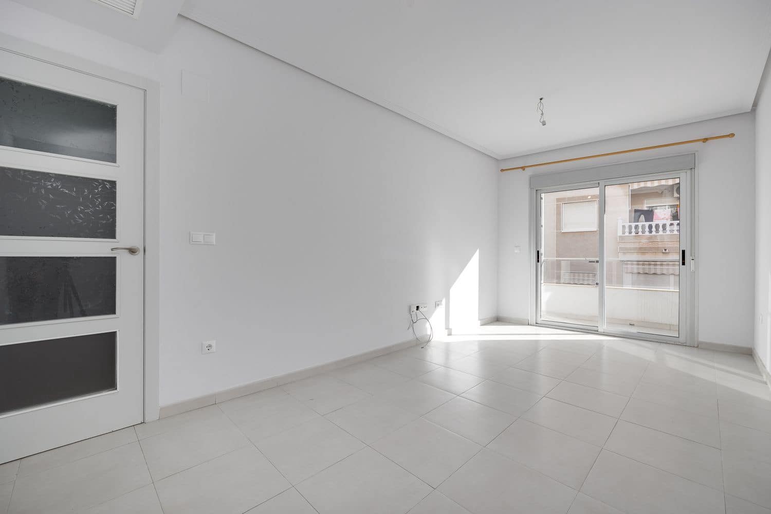 3 Zimmer Apartment zu verkaufen in Torrevieja mit Garage - 170.000 € (Ref: 9638951)