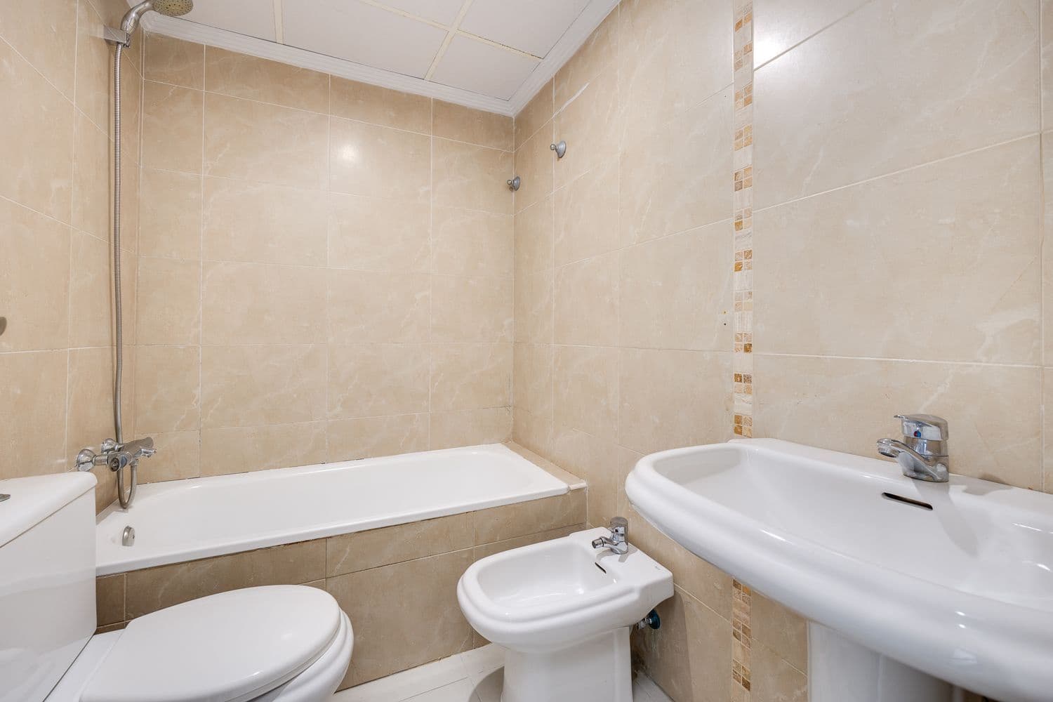 3 Zimmer Apartment zu verkaufen in Torrevieja mit Garage - 170.000 € (Ref: 9638951)