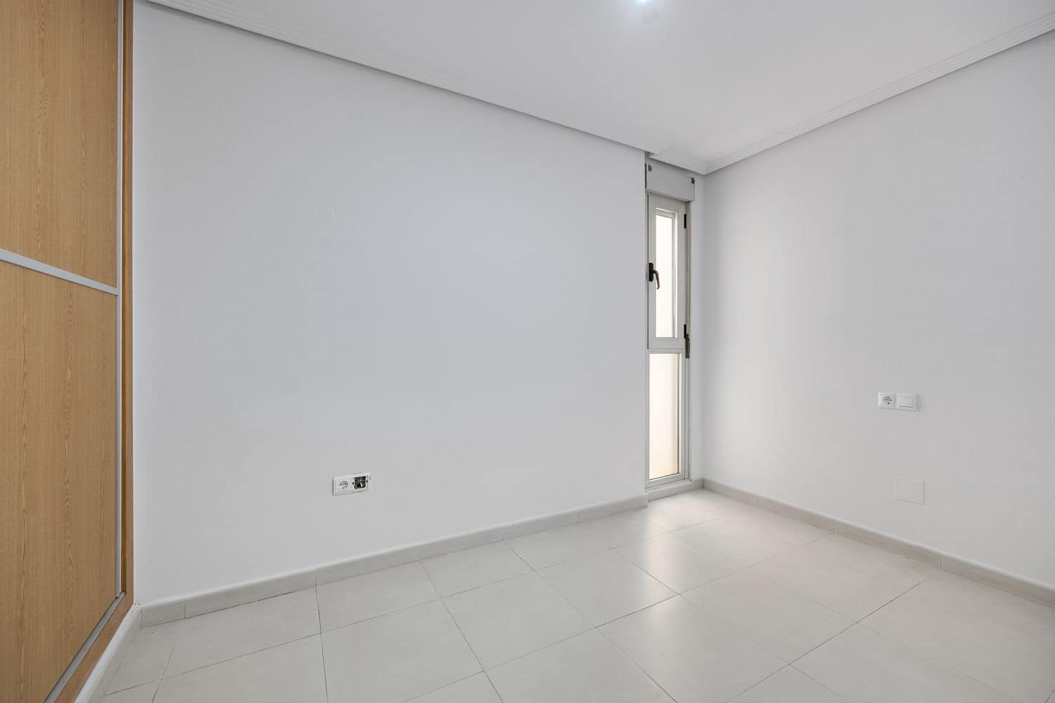 3 Zimmer Apartment zu verkaufen in Torrevieja mit Garage - 170.000 € (Ref: 9638951)