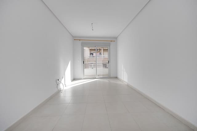 3 Zimmer Apartment zu verkaufen in Las Piscinas Naturales, Torrevieja mit Garage - 170.000 € (Ref: 9638951)