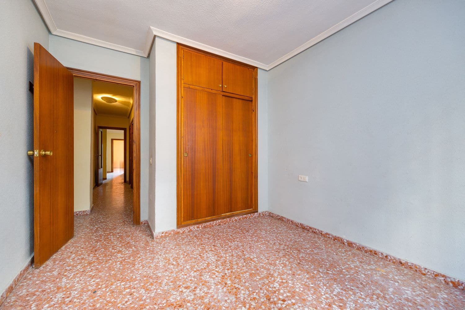 3 Zimmer Apartment zu verkaufen in Torrevieja mit Garage - 290.000 € (Ref: 9647701)