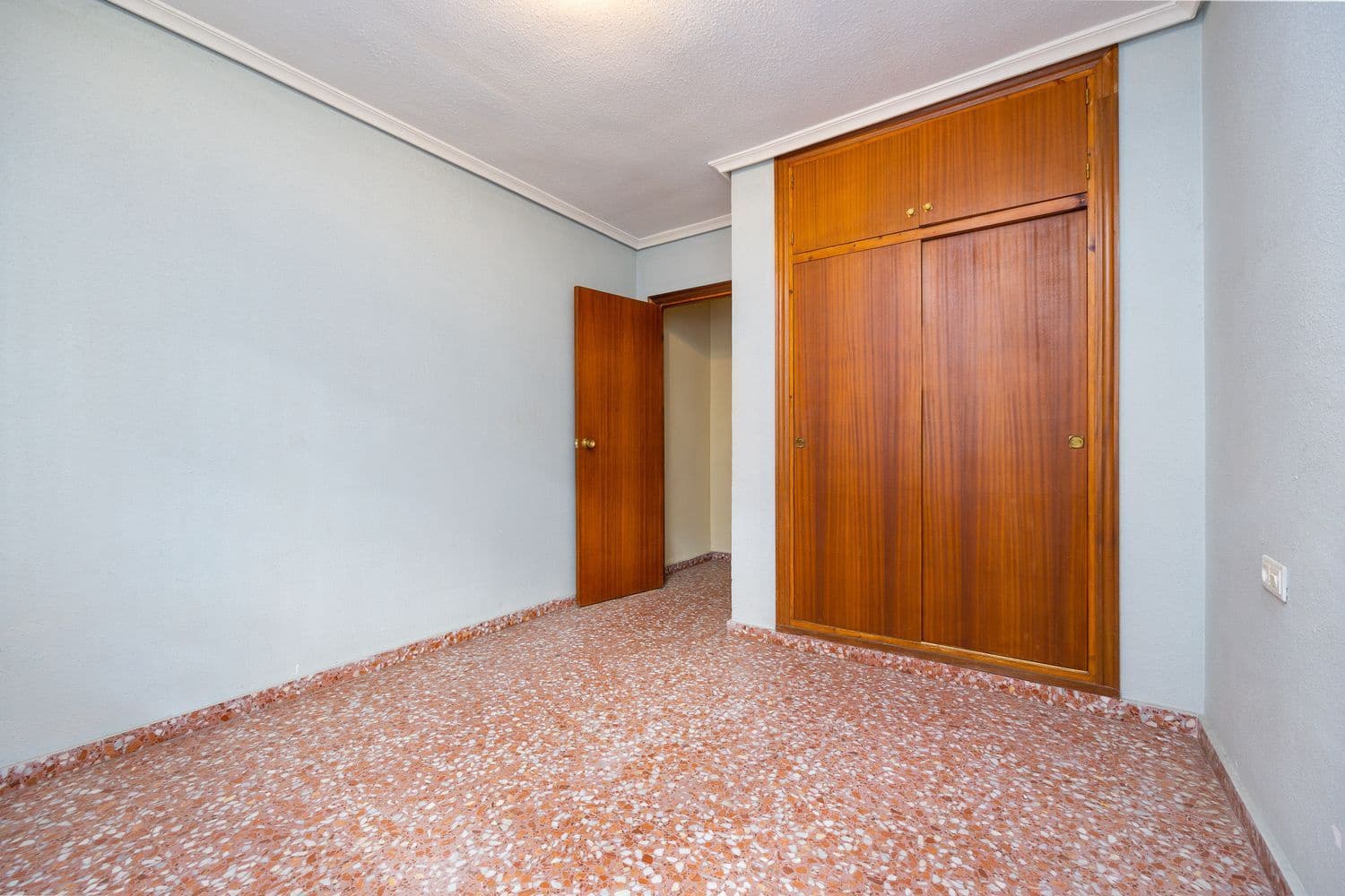 3 Zimmer Apartment zu verkaufen in Torrevieja mit Garage - 290.000 € (Ref: 9647701)